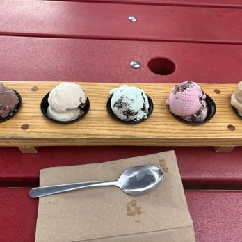 Moomers - Ice cream flight - Ice Cream & Frozen Yogurt Near Me - Traverse City, Michigan Moomers - Ice cream flight - Ice Cream & Frozen Yogurt Near Me - Traverse City, Michigan