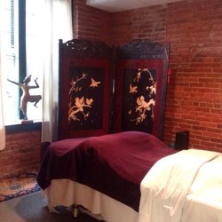 Tamara Krenn - Relax in the beautiful massage room.