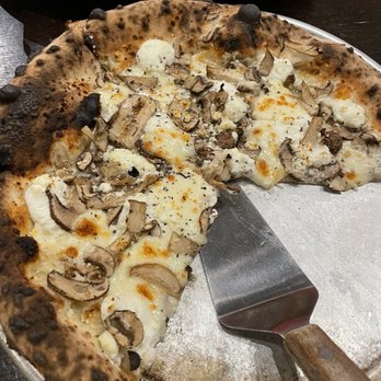 Bar Pazzo - Tartufo Pizze Bianche - Pizza Near Me - Scranton, Pennsylvania