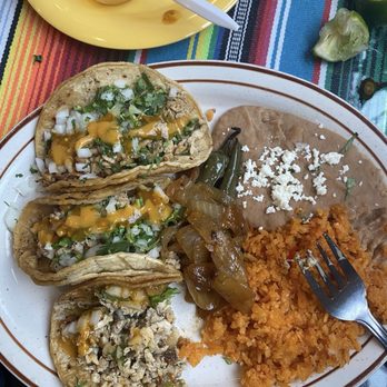 La Jalisciense - Chicken tacos - Mexican Near Me - Detroit, Michigan La Jalisciense - Chicken tacos - Mexican Near Me - Detroit, Michigan