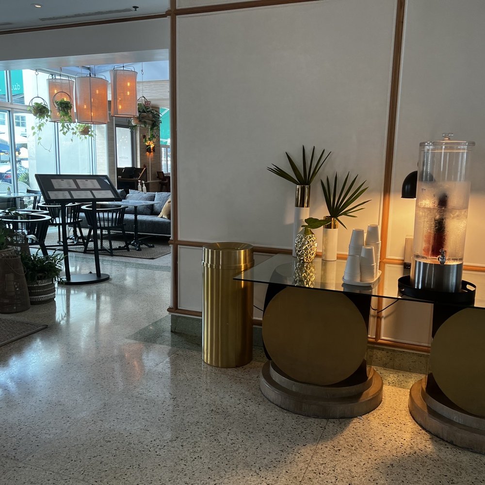 Kimpton Surfcomber Hotel - Hotels Near Me - Miami Beach, Florida Kimpton Surfcomber Hotel - Hotels Near Me - Miami Beach, Florida