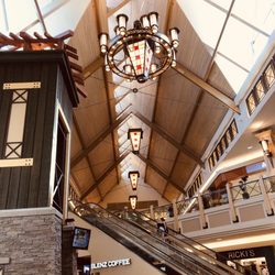 Aberdeen Mall - Inside of Aberdeen Mall, Kamloops