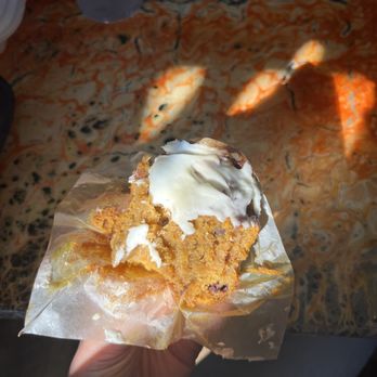 Barrier Island Bagels - pumpkin banana chocolate chip muffin w/ cream cheese - Breakfast & Brunch Near Me - Kitty Hawk, North Carolina