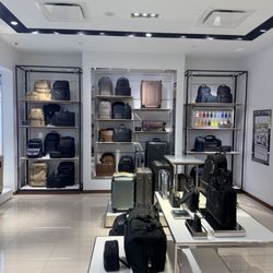 Tumi