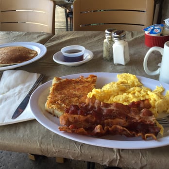 Janet's Cafe and Deli - Looks way, way better than it tastes. Don't be fooled. Stay away. - New American Near Me - Santee, California Janet's Cafe and Deli - Looks way, way better than it tastes. Don't be fooled. Stay away. - New American Near Me - Santee, California