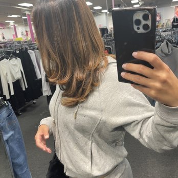 Gladys Beauty Salon - Blow Dry/Out Services Near Me - Jamaica, New York
