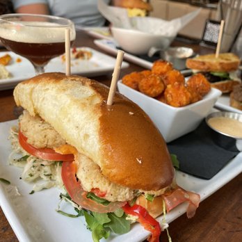The Woolworth - Crab cake sandwich - Cocktail Bars Near Me - Dallas, Texas
