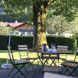 Gasthaus Fohlenhof - Gemütliche Terrasse draussen bei Fohlenhof