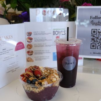 Blend it - Acai bowl pt 2 & berry blast energy refresher - Coffee & Tea Near Me - Hayward, California