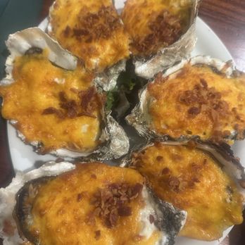 Lanterns Restaurant and Tavern - Oyster Platter - Bars Near Me - Waianae, Hawaii Lanterns Restaurant and Tavern - Oyster Platter - Bars Near Me - Waianae, Hawaii