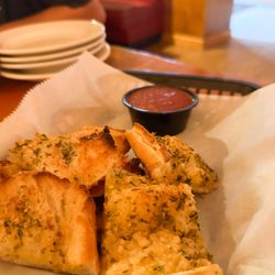 Rizzo's Spaghetti House - Garlic bread