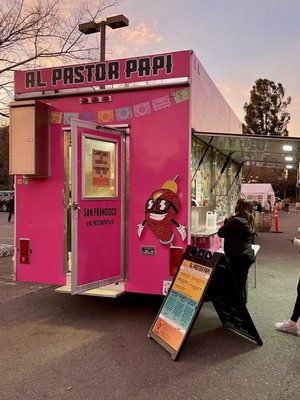Al Pastor Papi by null