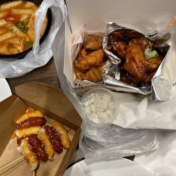 Ttobongee Chicken - ddukbokki, sodduk sodduk (rice cakes and sausages), half and half ttobongee and galbi wings - Korean Near Me - Sacramento, California Ttobongee Chicken - ddukbokki, sodduk sodduk (rice cakes and sausages), half and half ttobongee and galbi wings - Korean Near Me - Sacramento, California