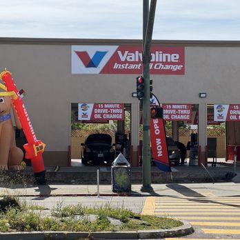 Valvoline Instant Oil Change - Front - Oil Change Stations Near Me - Oakland, California Valvoline Instant Oil Change - Front - Oil Change Stations Near Me - Oakland, California