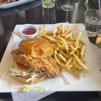 Chelsea Corner - Fried chicken sandwich - American Near Me - Dallas, Texas Chelsea Corner - Fried chicken sandwich - American Near Me - Dallas, Texas