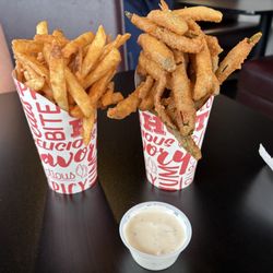 Cal’s Chicago Style Eatery - Fries & Pickle Fries