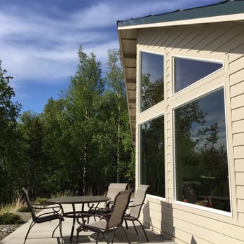 Rose Ridge Vacation Chalets - The outside deck is bright and great for viewing the scenery. - Guest Houses Near Me - Palmer, Alaska Rose Ridge Vacation Chalets - The outside deck is bright and great for viewing the scenery. - Guest Houses Near Me - Palmer, Alaska