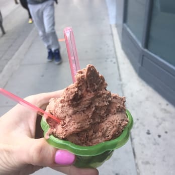 00 Gelato - Ferro Rocher Gelato - Ice Cream & Frozen Yogurt Near Me - Toronto, Ontario