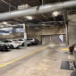 UCLA Health North Hollywood Imaging & Interventional Center - Parking garage