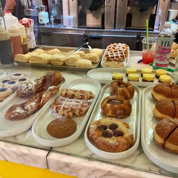 Cafe Madeline - Breakfast Pastries - Breakfast & Brunch Near Me - Brooklyn, New York