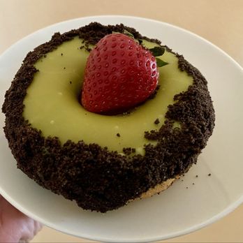 Mama Chai’s - Matcha Oreo Doughnut - Desserts Near Me - Las Vegas, Nevada Mama Chai’s - Matcha Oreo Doughnut - Desserts Near Me - Las Vegas, Nevada