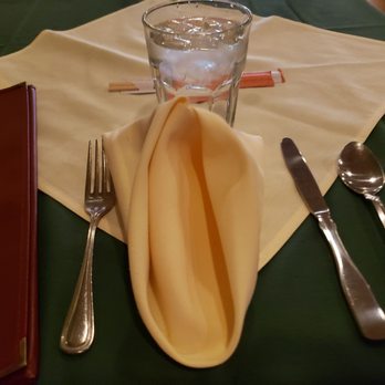 Van's Vietnamese Restaurant - Linen table setting - Vietnamese Near Me - Albany, New York Van's Vietnamese Restaurant - Linen table setting - Vietnamese Near Me - Albany, New York