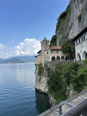 Eremo di Santa Caterina del Sasso by null