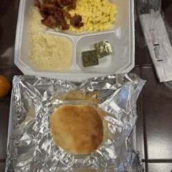 Tammy's Biscuit Barn - Breakfast #1: bacon, egg, grits, biscuit W