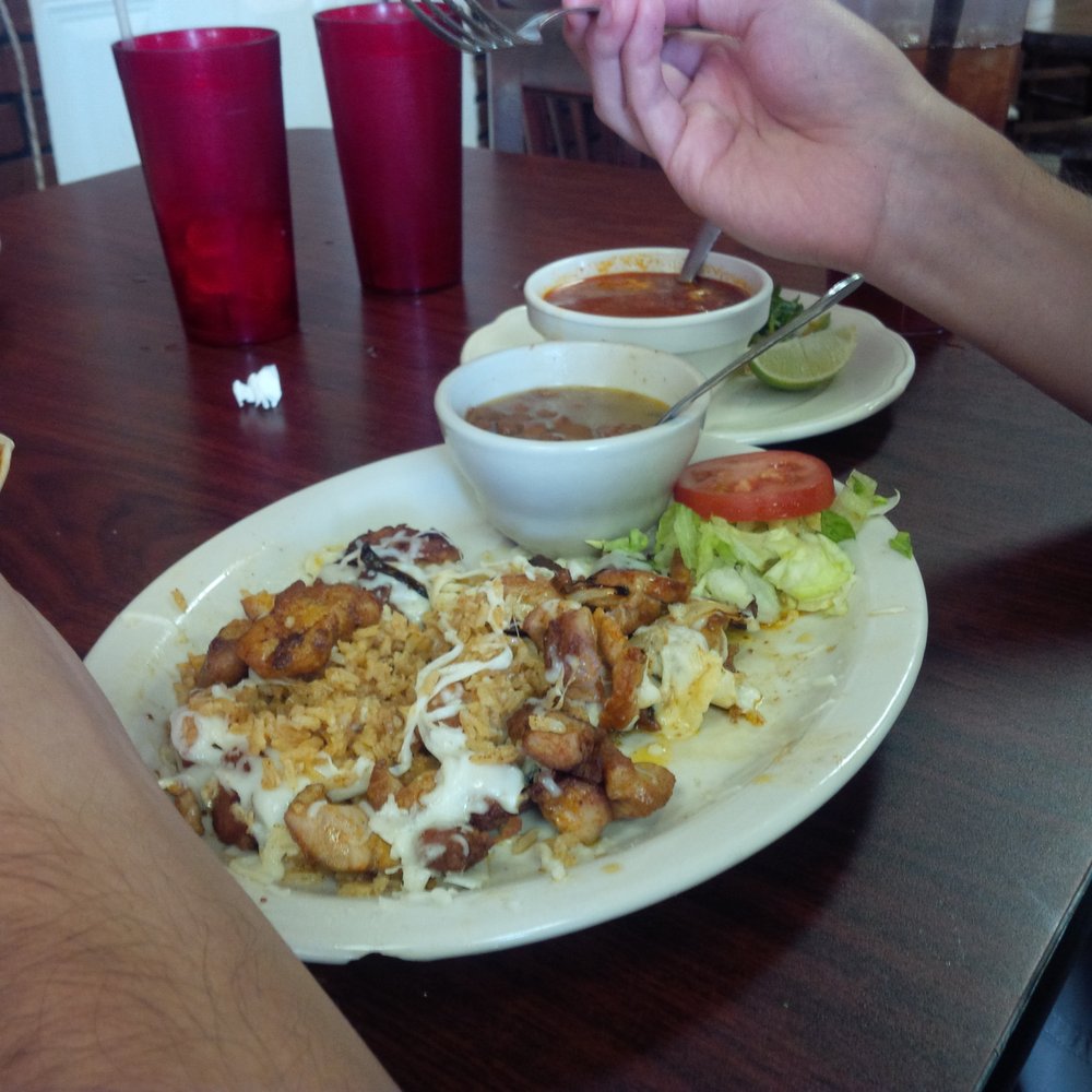 Sombrero plate- chicken! With a cup of menudo Sombrero plate- chicken! With a cup of menudo