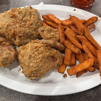 Southern Charm Cafe - Fried Chicken and Sweet Potato Fries - Breakfast & Brunch Near Me - Cape Canaveral, Florida