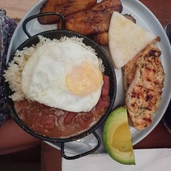 Dulce Vida Latin Bistro - Bandeja paisa - Breakfast & Brunch Near Me - New York, New York
