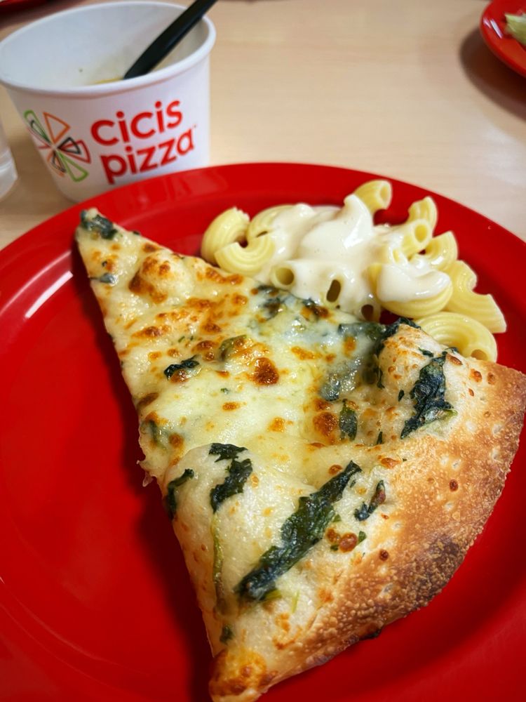 CICIS PIZZA PEACHTREE CORNERS Updated August 2024 43 Photos & 58