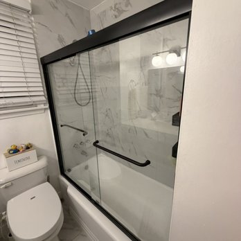 Best HandyAndy - Shower door instalation - Handyman Near Me Best HandyAndy - Shower door instalation - Handyman Near Me