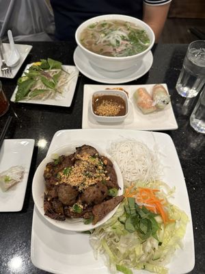 Pho Tan Vinh by null