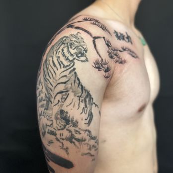 ⚠️専用　LATINO ART COLLECTION TATTOO Raijin sleeve in progress by @senaspace DM or email for