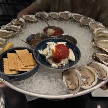 Row 34 - Raw bar oysters - Seafood Near Me - Burlington, Massachusetts