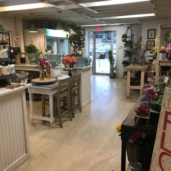 The T Shop - Flowers & Gifts Near Me - Dallas, Texas