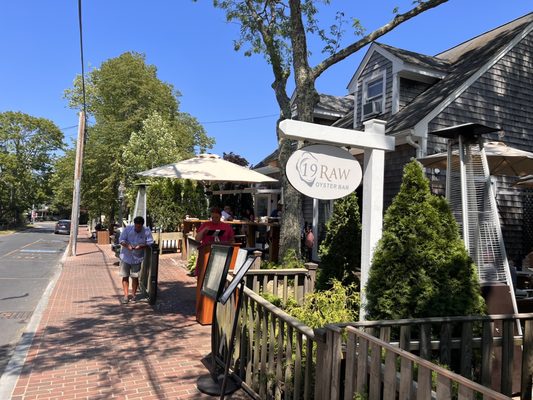 19 Raw Oyster Bar by null