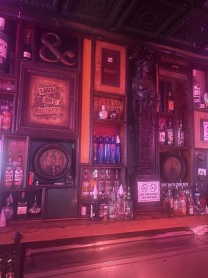 JR's Bar & Grill by null