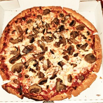D & E-Z-O's Pizza - Medium Mushroom And Onion Pizza. - Pizza Near Me - Columbus, Ohio