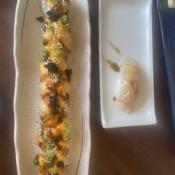 Sushi Kaunta - Scallop California roll, Mediterranean sea bass - Japanese Near Me - Kent, Washington Sushi Kaunta - Scallop California roll, Mediterranean sea bass - Japanese Near Me - Kent, Washington