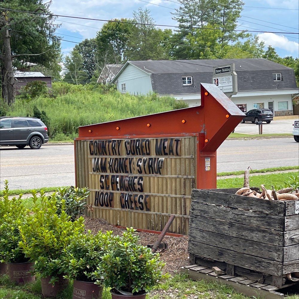 TALLENTS PRODUCE Updated July 2024 836 E Main St, Franklin, North Carolina Fruits