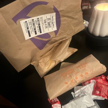 Taco Bell - Cheesy Double Beef Burrito - Fast Food Near Me - Arlington Heights, Illinois