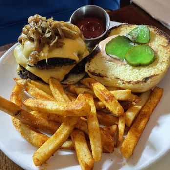 The Delta - The Burger - Southern Near Me - Chicago, Illinois