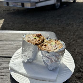 Tacos Tecalitlan - Chicharrones burrito - IG @bougiefoodieboi - Food Trucks Near Me - Burlington, Washington