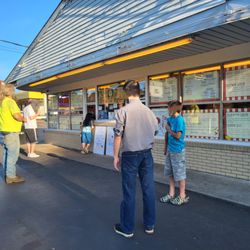 Glen's Frozen Custard - Customers