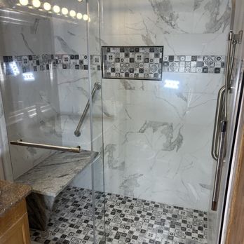 Hernandez Remodeling - Showers - General Contractors Near Me - Amarillo, Texas Hernandez Remodeling - Showers - General Contractors Near Me - Amarillo, Texas