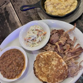 Puckett's Restaurant - BBQ platter pulled pork - Southern Near Me - Nashville, Tennessee Puckett's Restaurant - BBQ platter pulled pork - Southern Near Me - Nashville, Tennessee