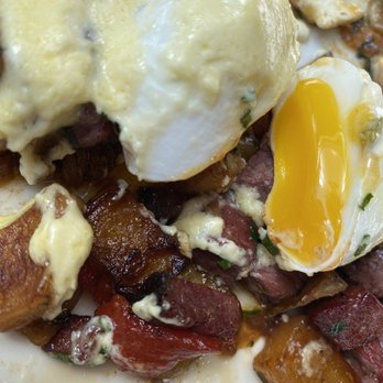 GATSBY - Close view of the poached egg in the pastrami hash dish - Cocktail Bars Near Me - Washington, DC, District of Columbia GATSBY - Close view of the poached egg in the pastrami hash dish - Cocktail Bars Near Me - Washington, DC, District of Columbia