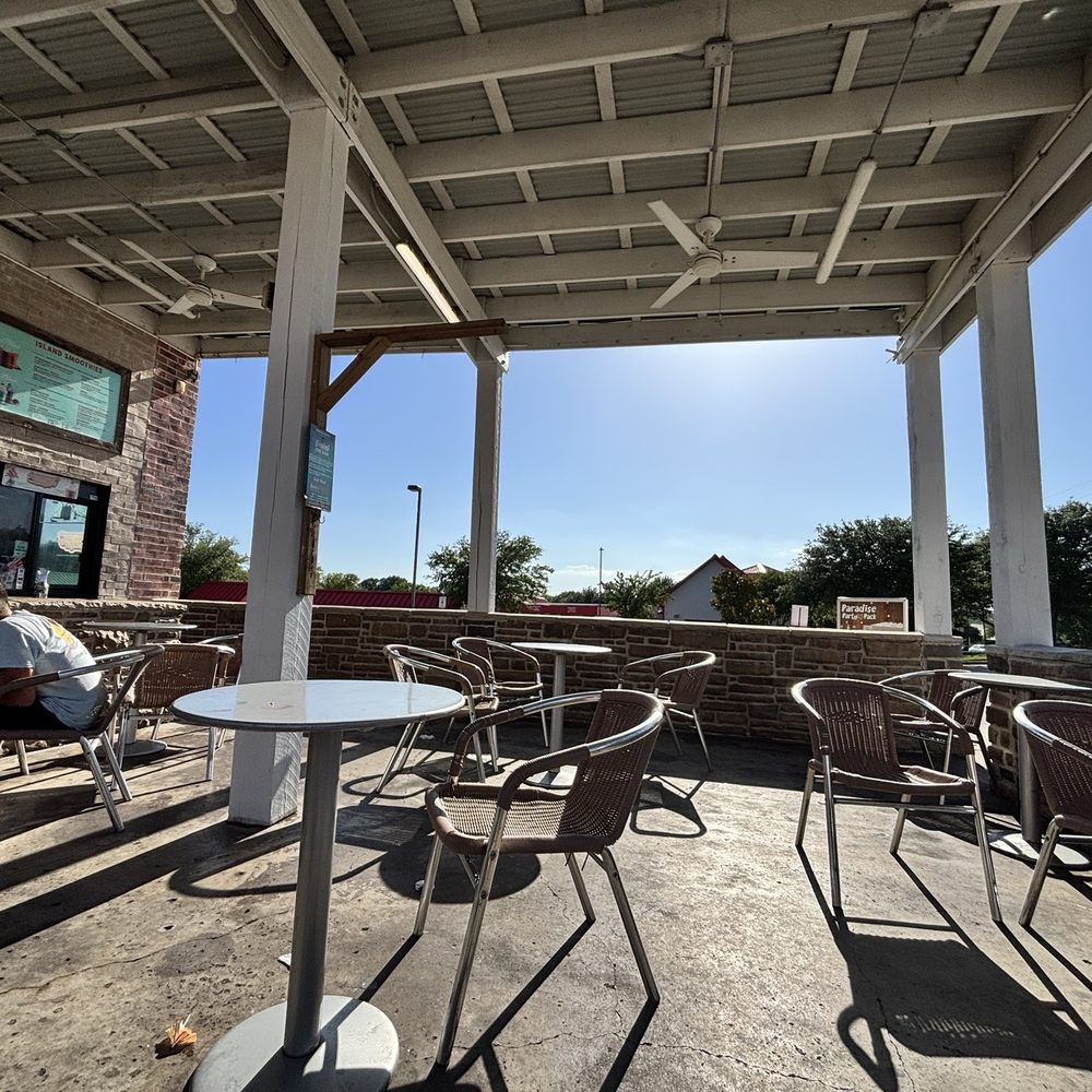 Bahama Buck's - 90 degree day in direct sun - Desserts Near Me - McKinney, Texas Bahama Buck's - 90 degree day in direct sun - Desserts Near Me - McKinney, Texas